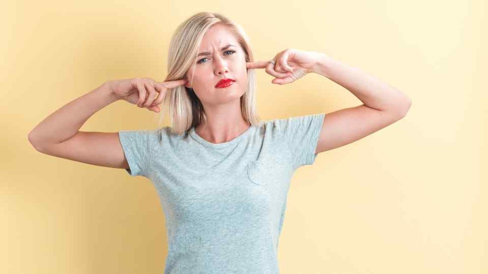 How to Extract Earwax Without Causing Damage