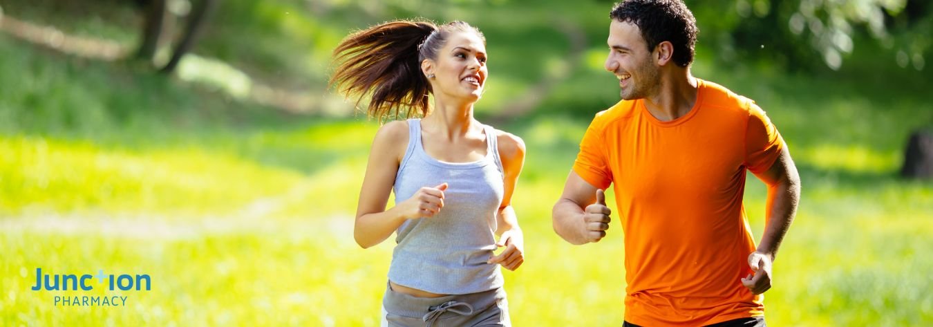 Couple jogging to support weight management 
